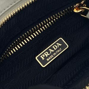 Prada Bag 23.5/12 cm
