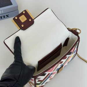 Fendi Bag 19.5/11 cm
